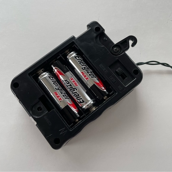 Snow Flake Dancing Lights and Music - Picture 8 of 13